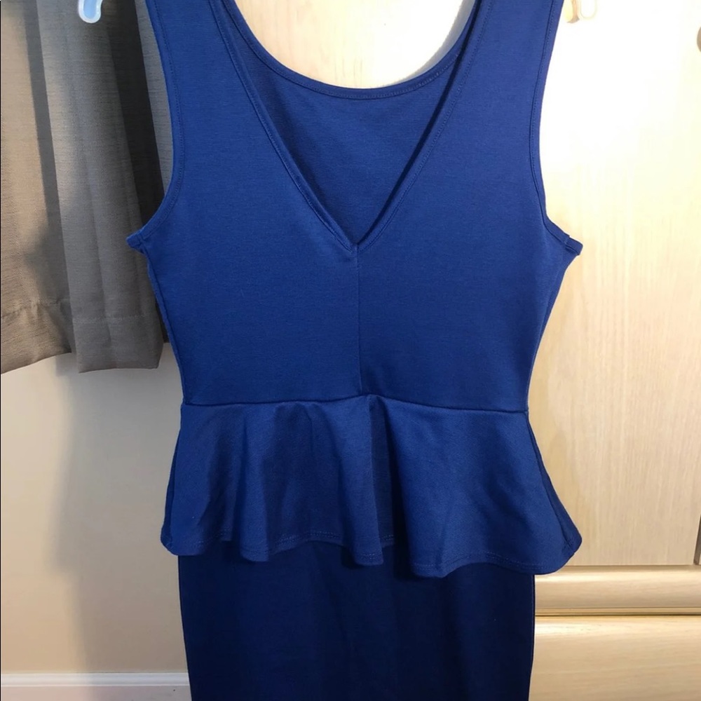 Dress - Picture 2 of 2